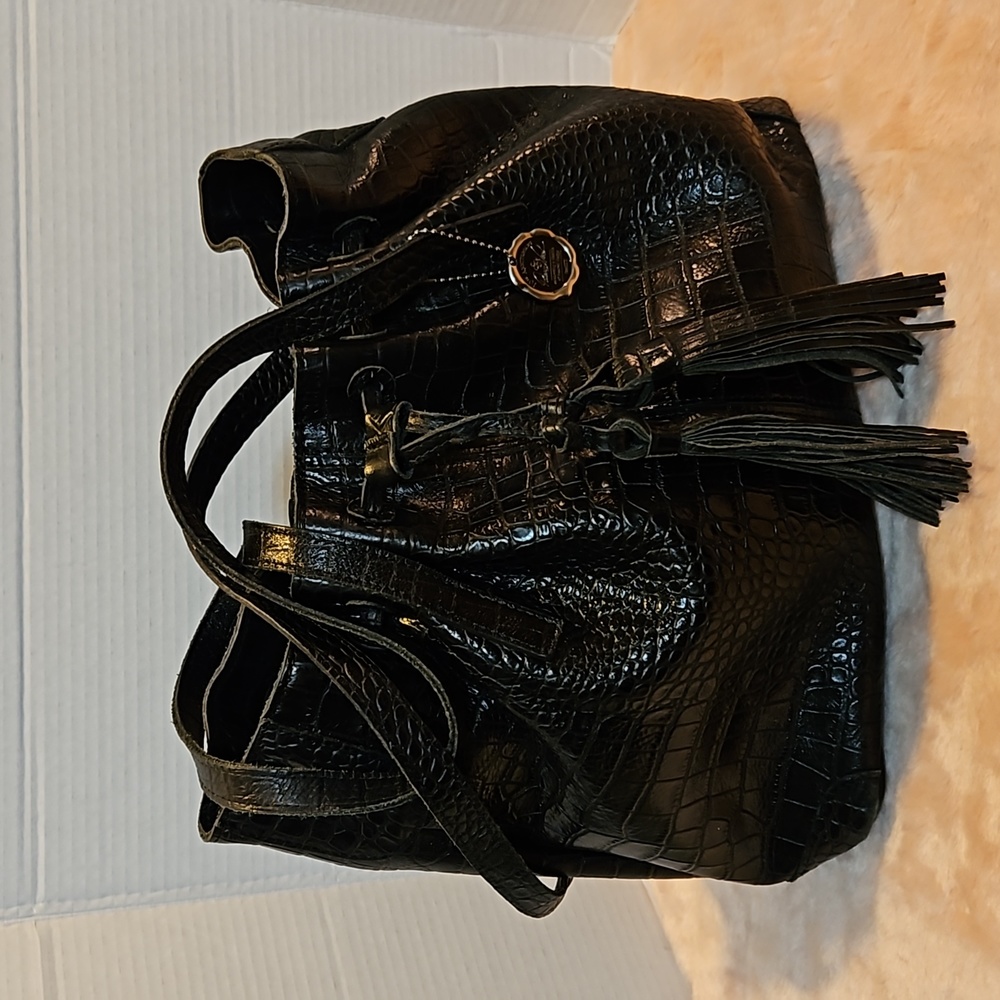 (EUC) GENUINE LEATHER PATRICIA NASH PURSE
